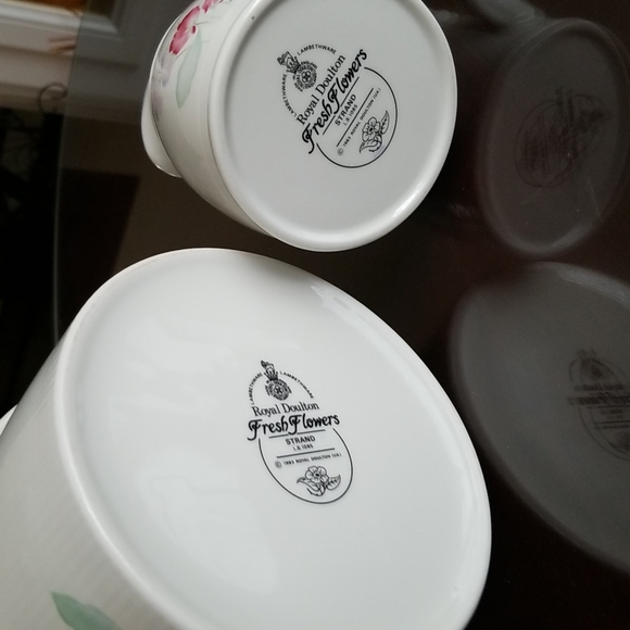 2pc Royal Doulton Fresh Flowers - Picture 6 of 11